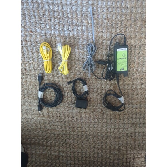Direct TV System/Bundle Wireless Video Bridge,1 Genie Mini, 2 Remotes Cords - Picture 1 of 12